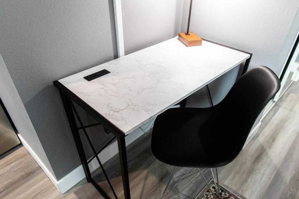 샌디에이고 Professionals-Restaurants-Fastwifi-A C-Desk- Pets 아파트 외부 사진
